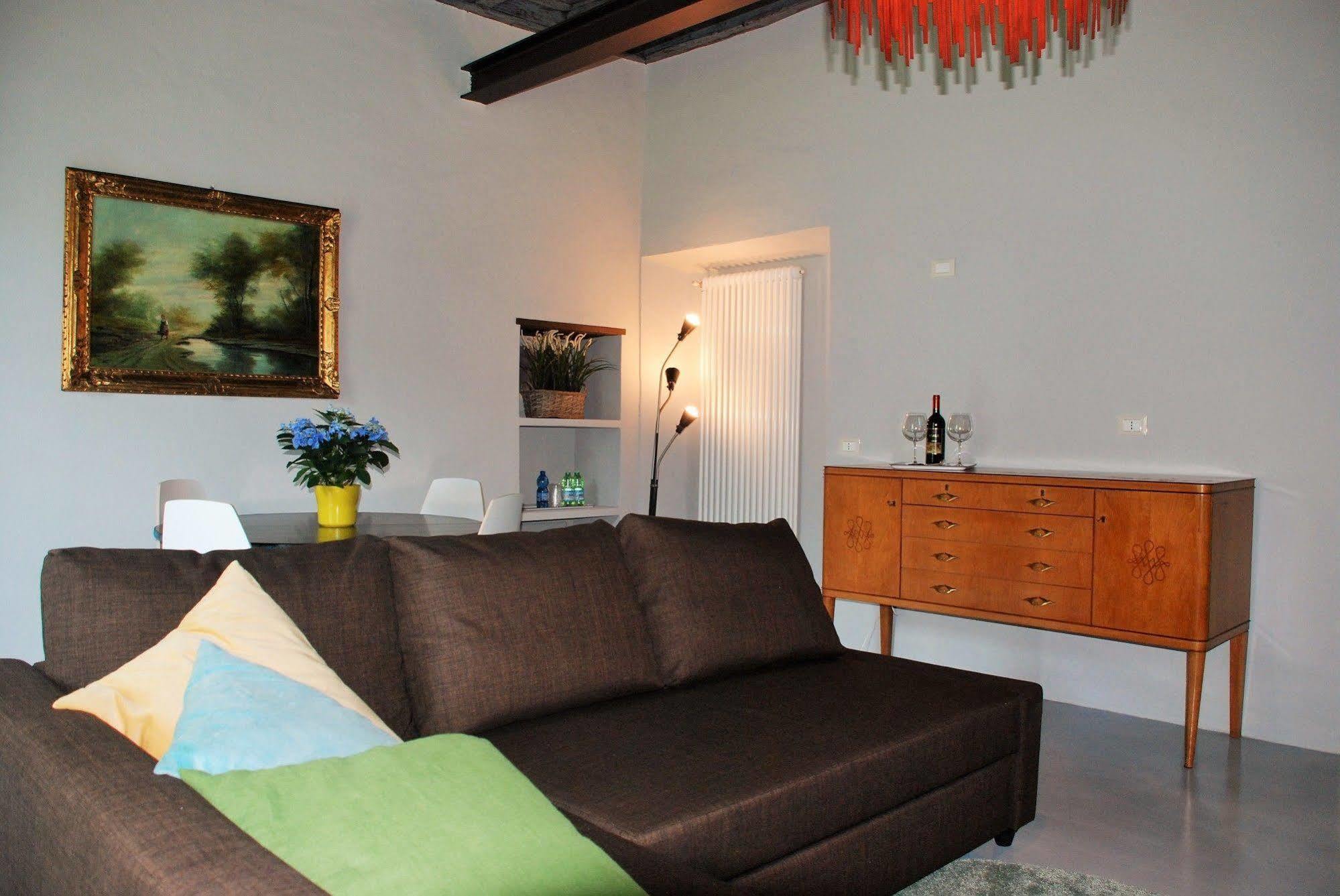 B&B Villa Natta Uggiate Buitenkant foto