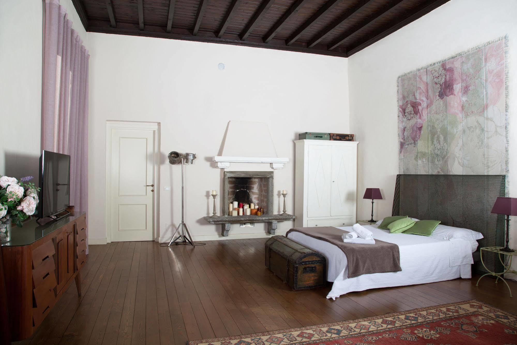 B&B Villa Natta Uggiate Buitenkant foto